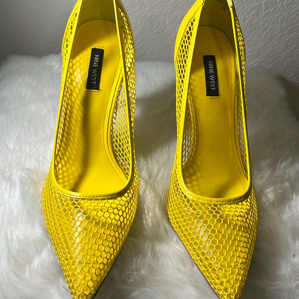 Nine West Sexy Yellow Mesh Pumps- size 10 1/2
